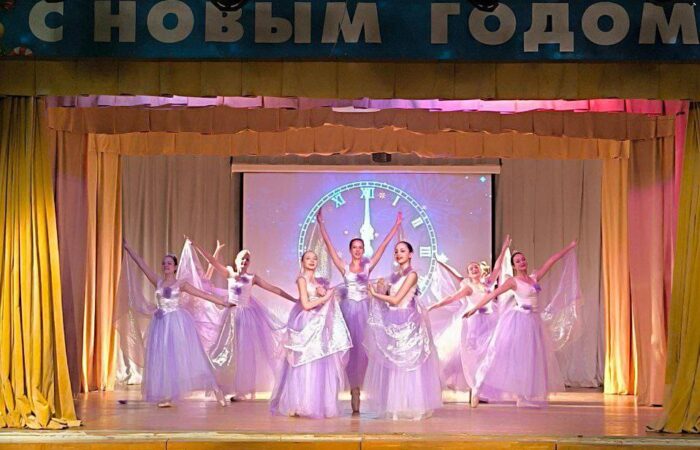 Новогоднее созвездие талантов в «Фэнтази»! Встречайте танцевальный ансамбль «Жемчужинка» 21 декабря! 1 5336817850120867422