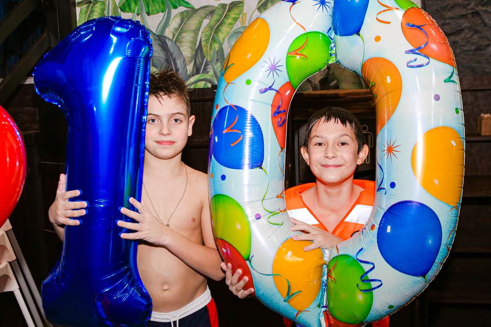 Бумажное шоу на детский день рождения: секрет идеальной бумажной дискотеки в Москве