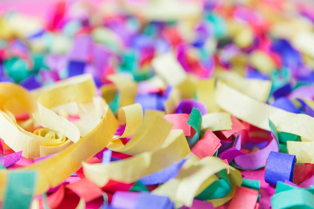 Бумажное шоу на детский день рождения: секрет идеальной бумажной дискотеки в Москве